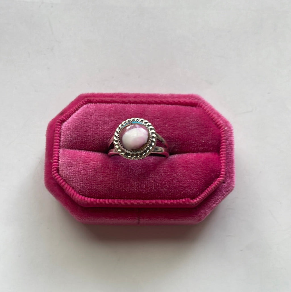 Beautiful Handcrafted Sterling Silver Pink Dream Twist Round Ring Signed