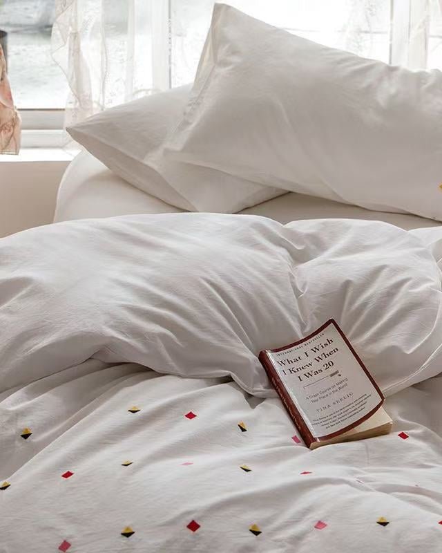 Isla White Floral Embroidered Bedding Set / Rainbow