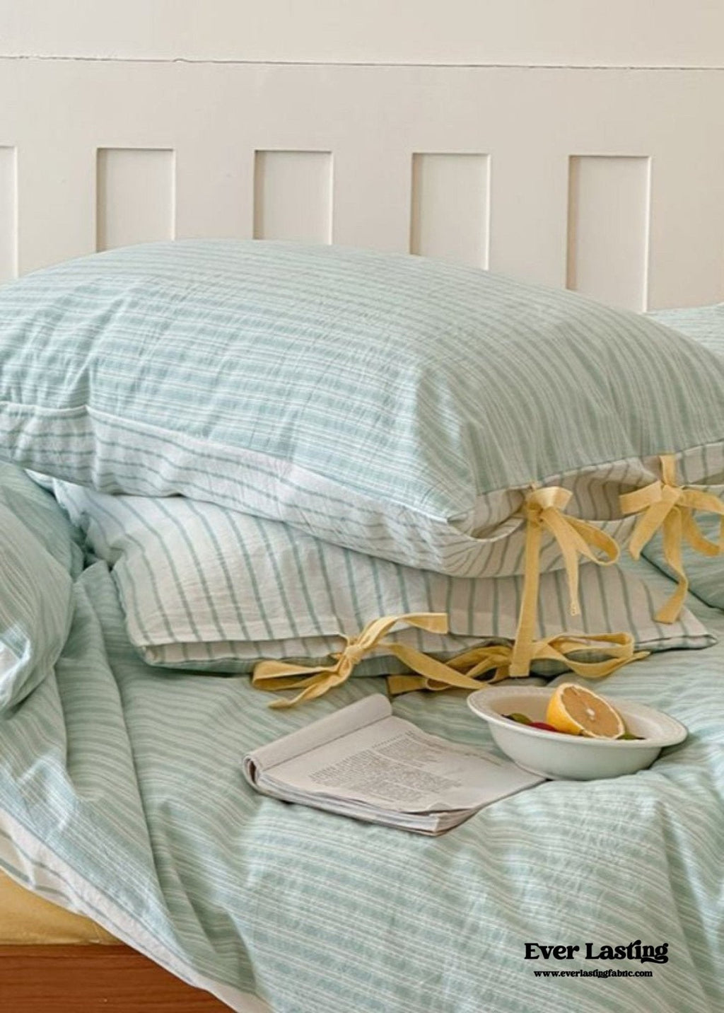 Josie Bow Tied Striped Bedding Set / Blue