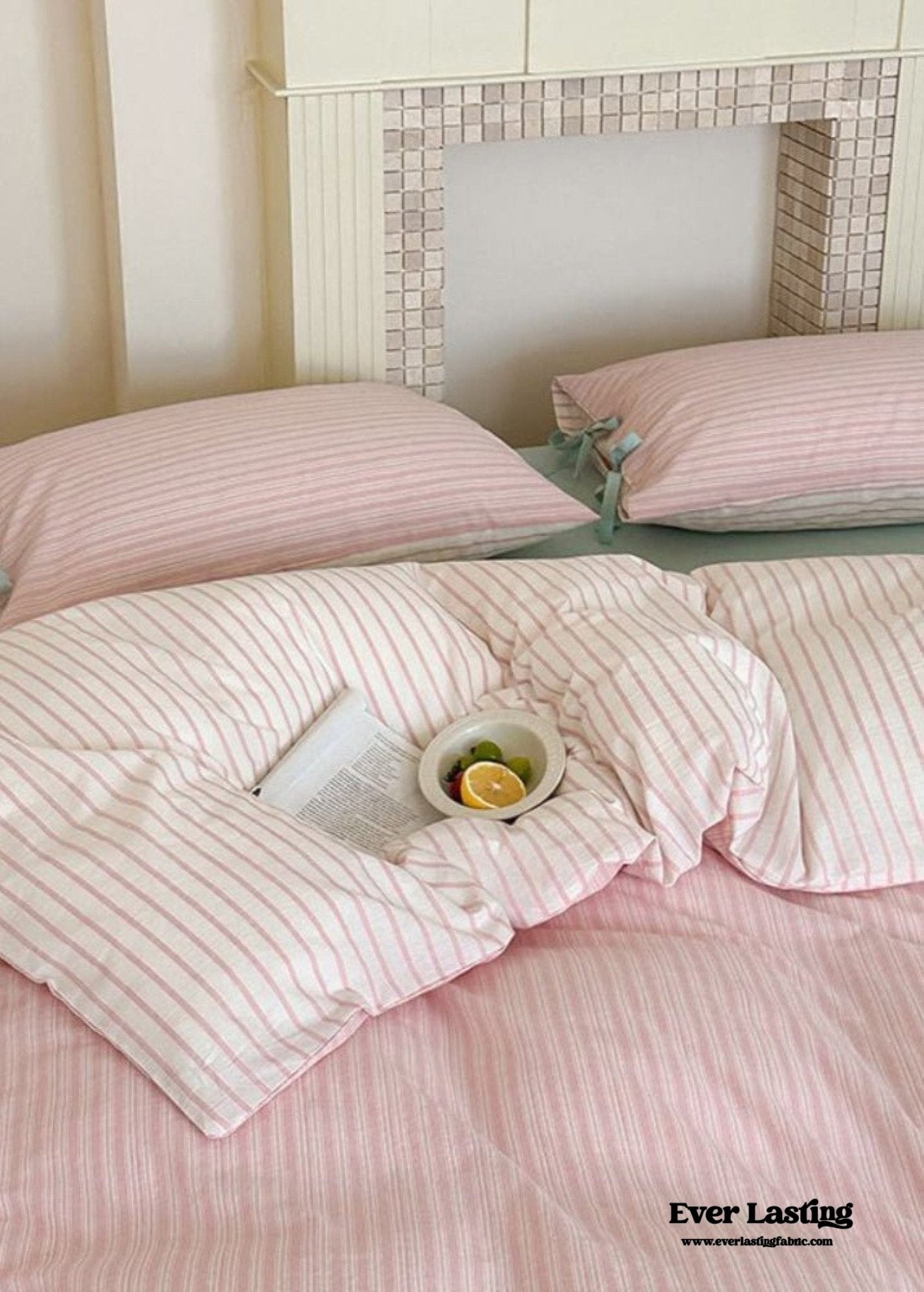 Josie Bow Tied Striped Bedding Set / Blue