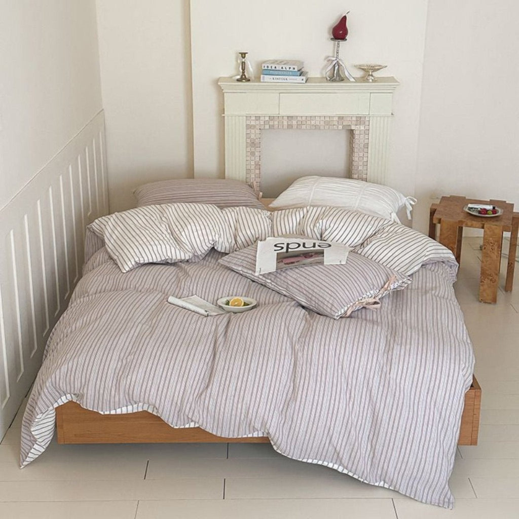 Josie Bow Tied Striped Bedding Set / Cream