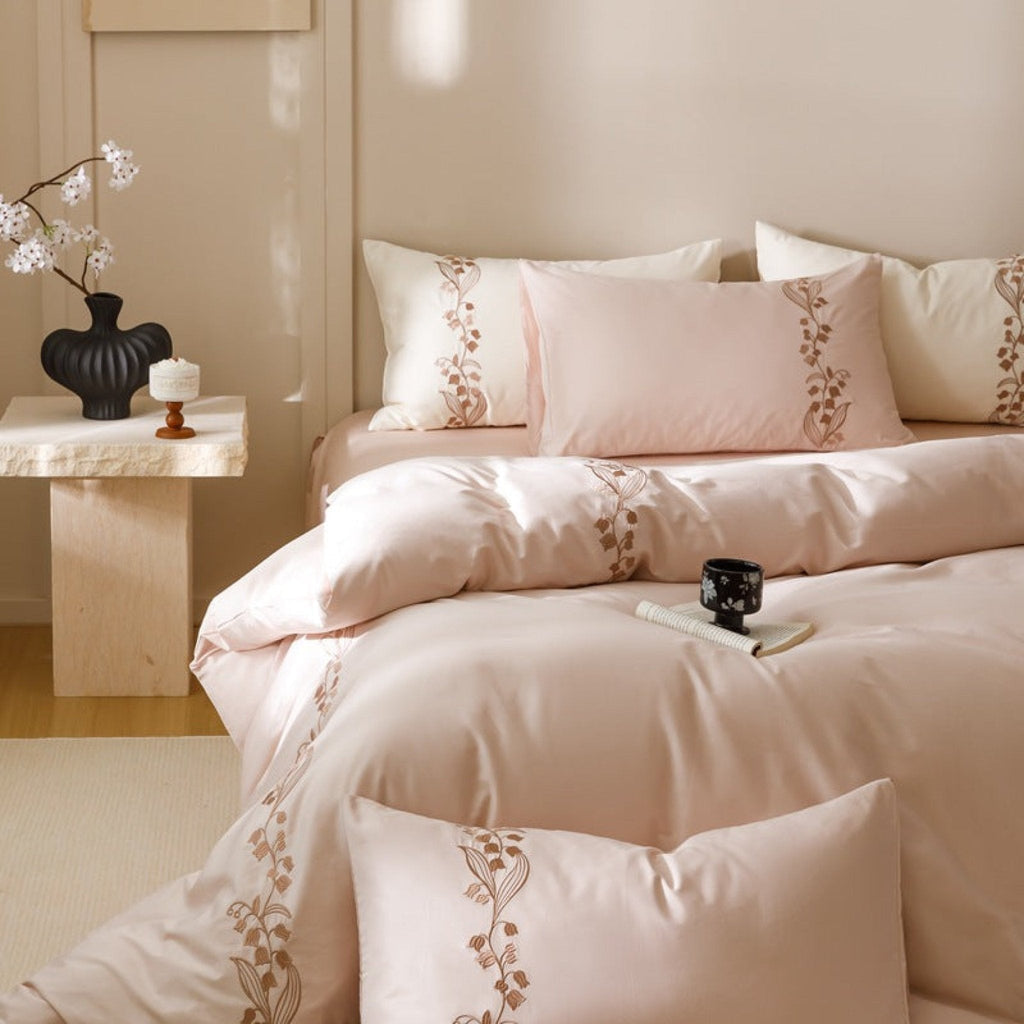 Lily of the Valley Embroidered Silky Bedding Set / Green