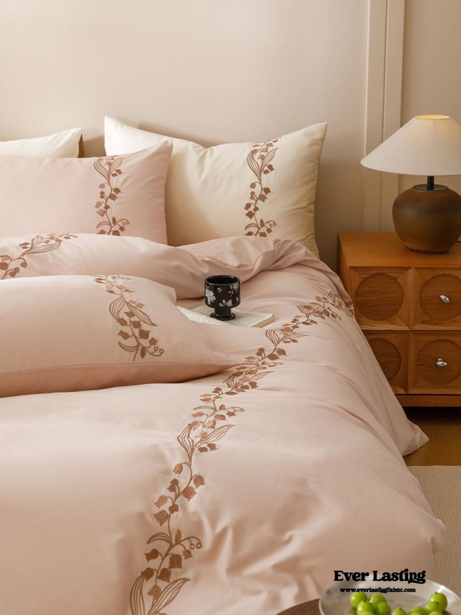 Lily of the Valley Embroidered Silky Bedding Set / Pink