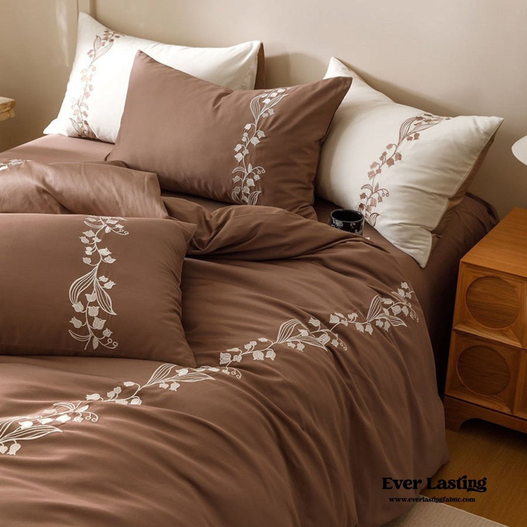 Lily of the Valley Embroidered Silky Bedding Set / Pink