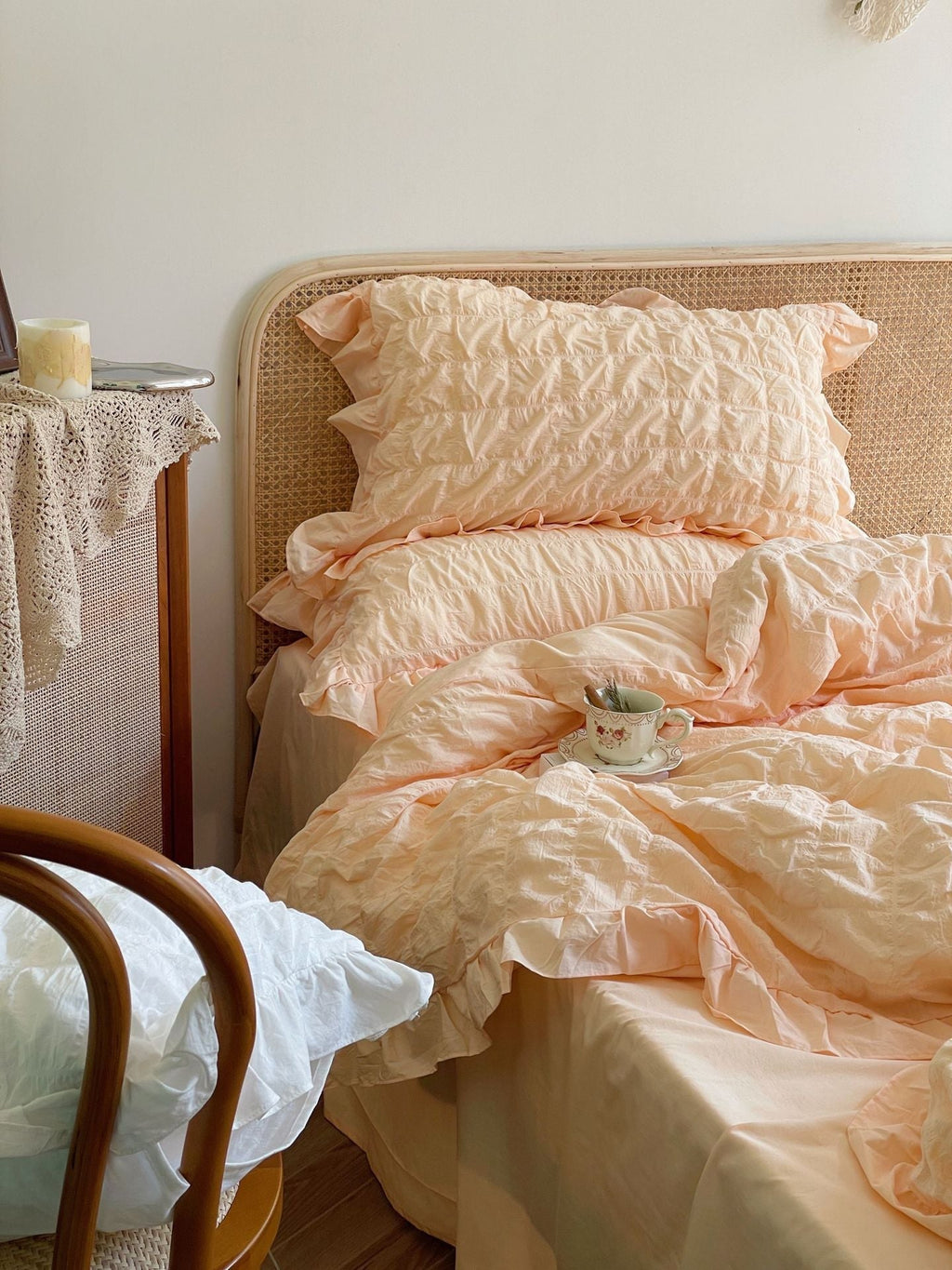 Marshmallow Puff Ruffle Bedding Set / White