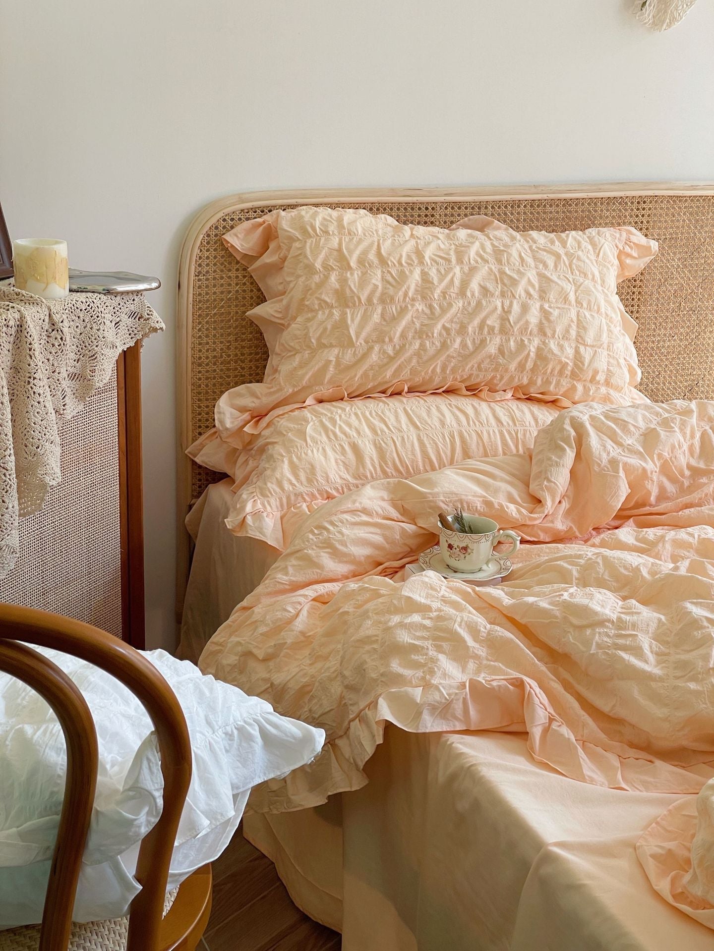Marshmallow Puff Ruffle Bedding Set / Yellow