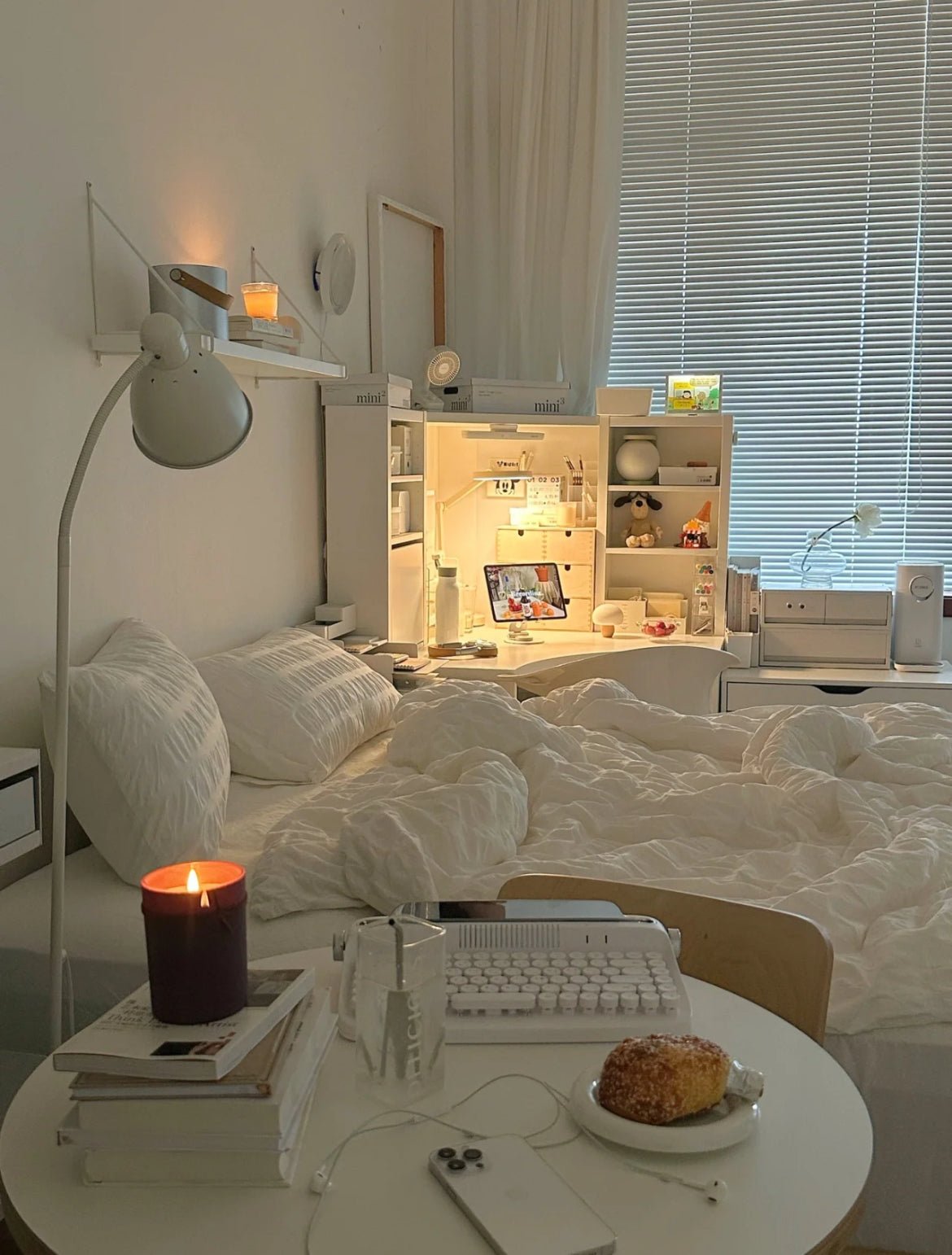 Minimal Bubble Textured Bedding Set / White
