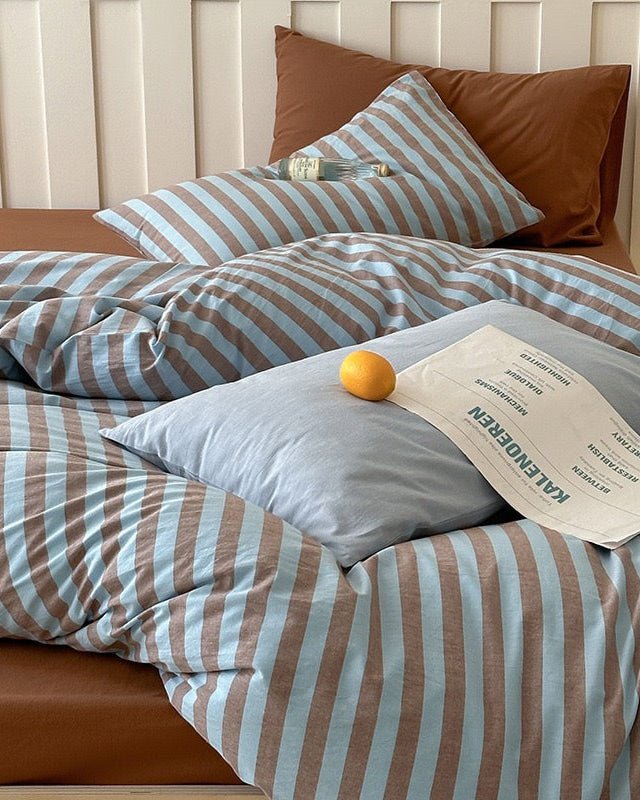 Parker Minimalist Striped Bedding Set / Blue & Brown
