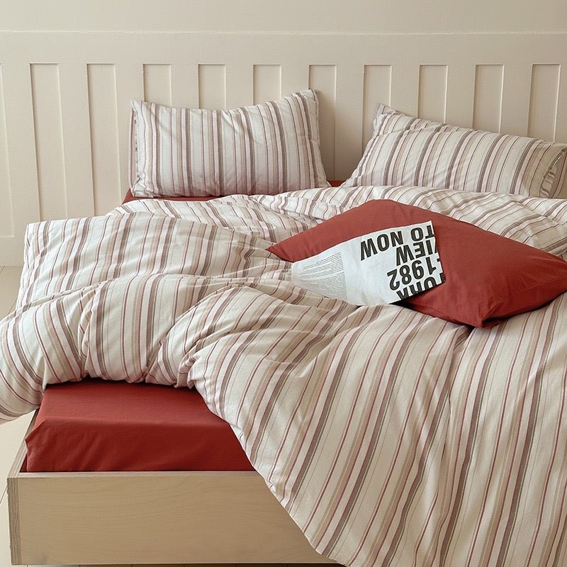 Parker Minimalist Striped Bedding Set / Khaki & Gray