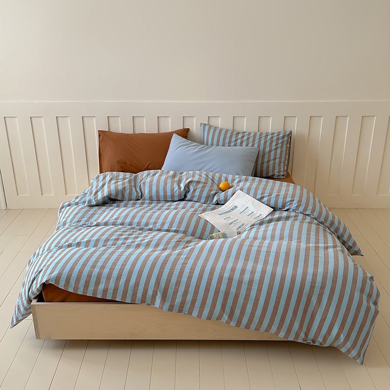 Parker Minimalist Striped Bedding Set / Red