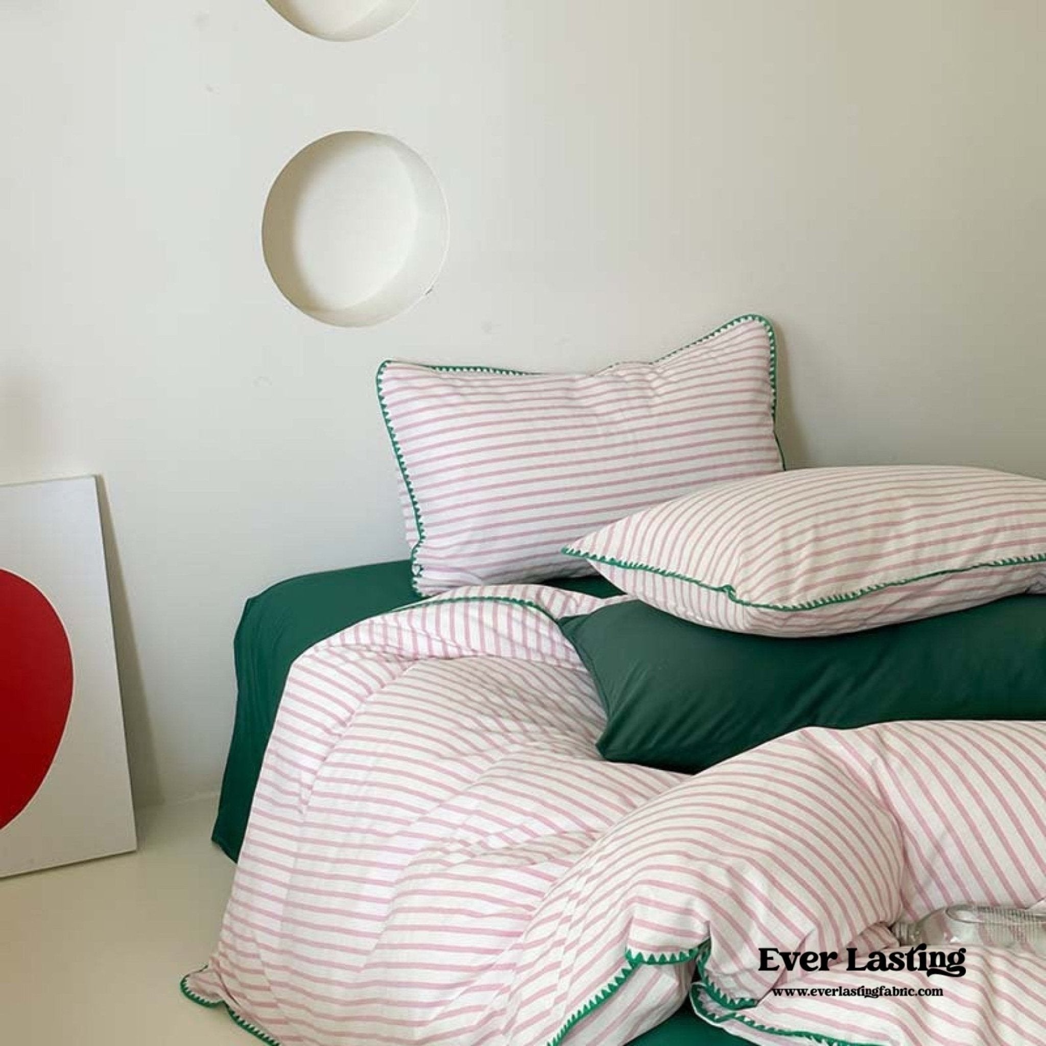Pepper Candy Stripe Bedding Set / Fuchsia