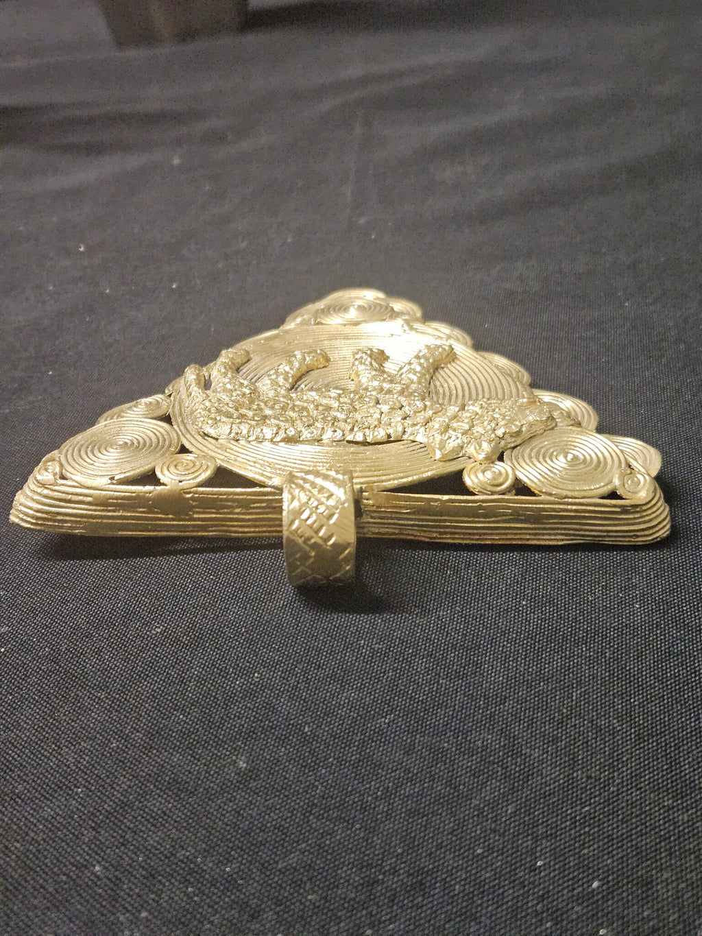 African Brass Leopard Pendant with Adinkrahene Symbol – Ghana