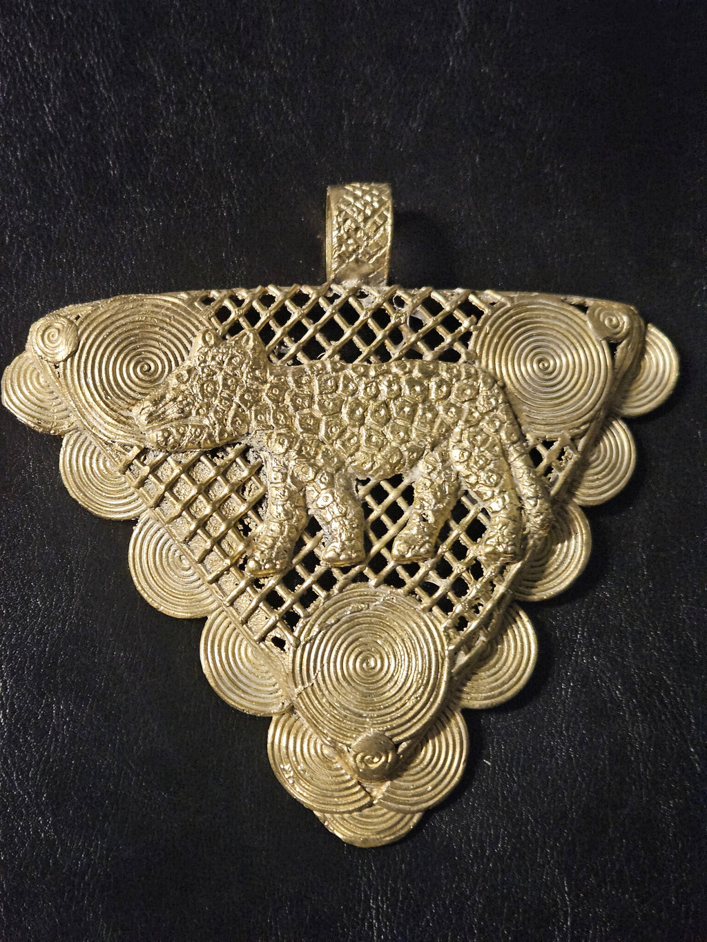 African Brass Leopard Pendant with Adinkrahene Symbol – Ghana