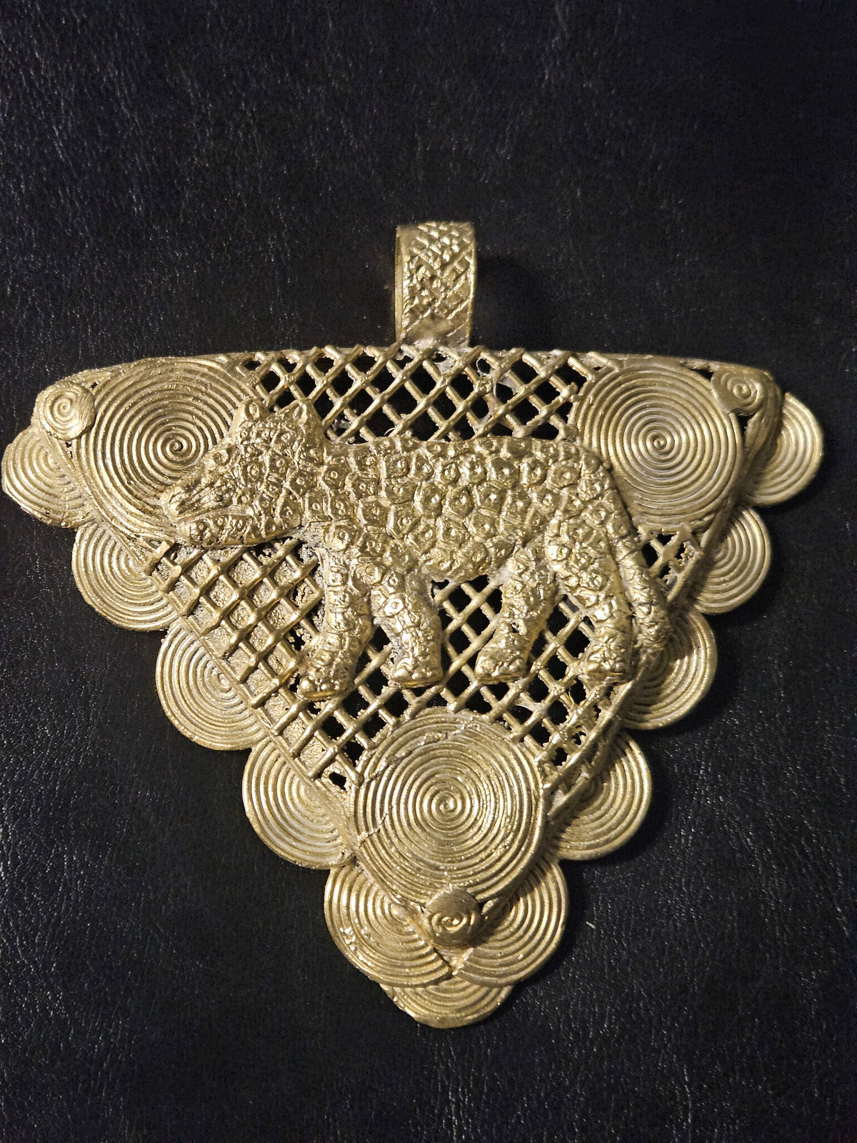African Brass Leopard Pendant with Adinkrahene Symbol – Ghana