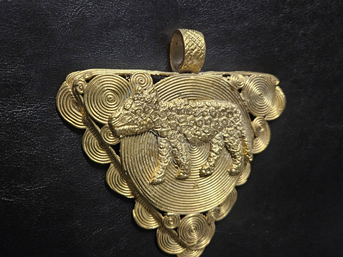 African Brass Leopard Pendant with Adinkrahene Symbol – Ghana