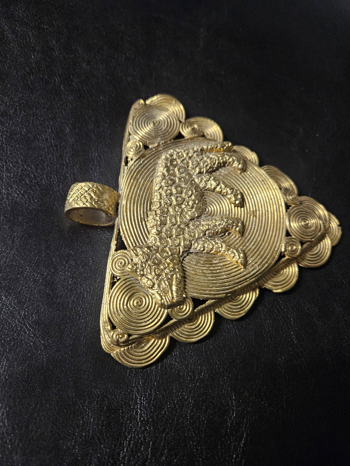 African Brass Leopard Pendant with Adinkrahene Symbol – Ghana
