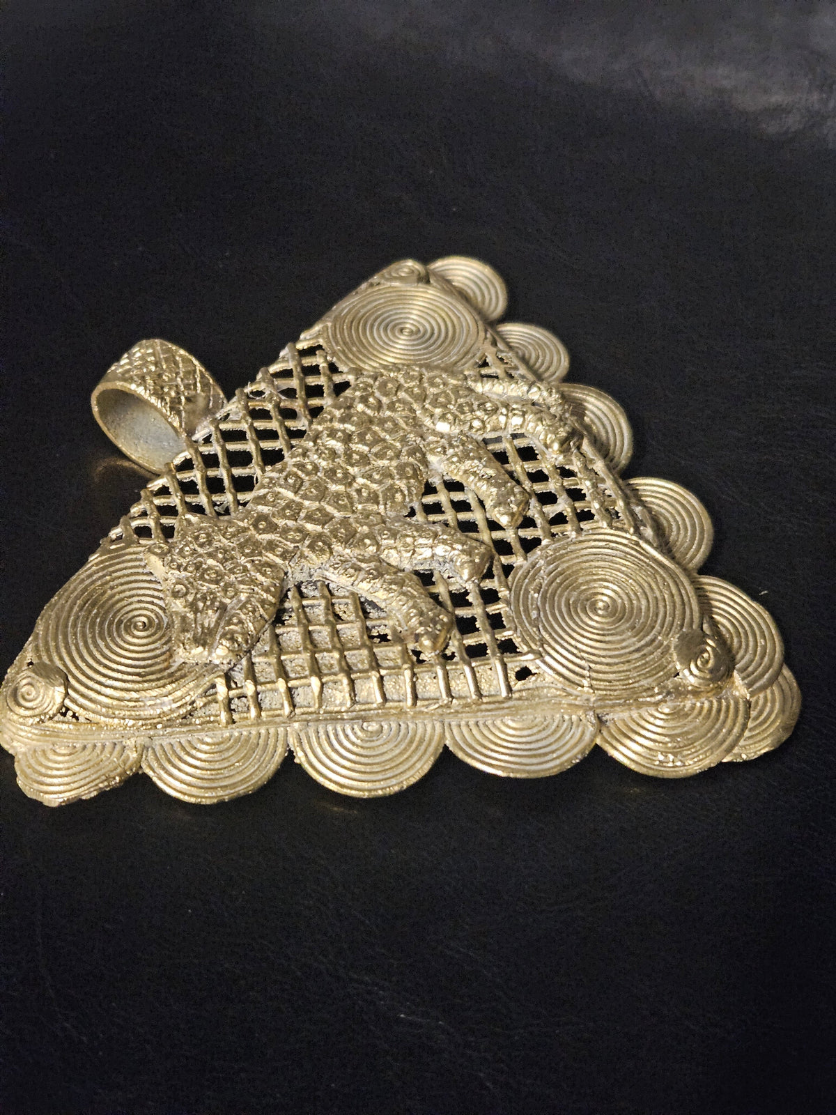 African Brass Leopard Pendant with Adinkrahene Symbol – Ghana