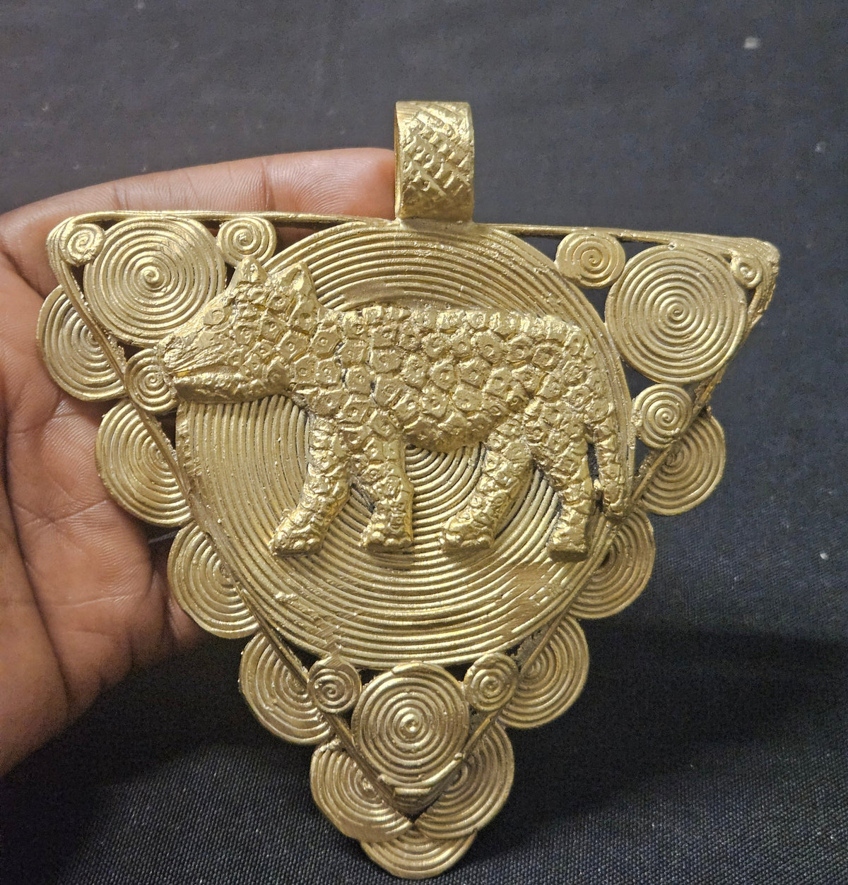 African Brass Leopard Pendant with Adinkrahene Symbol – Ghana