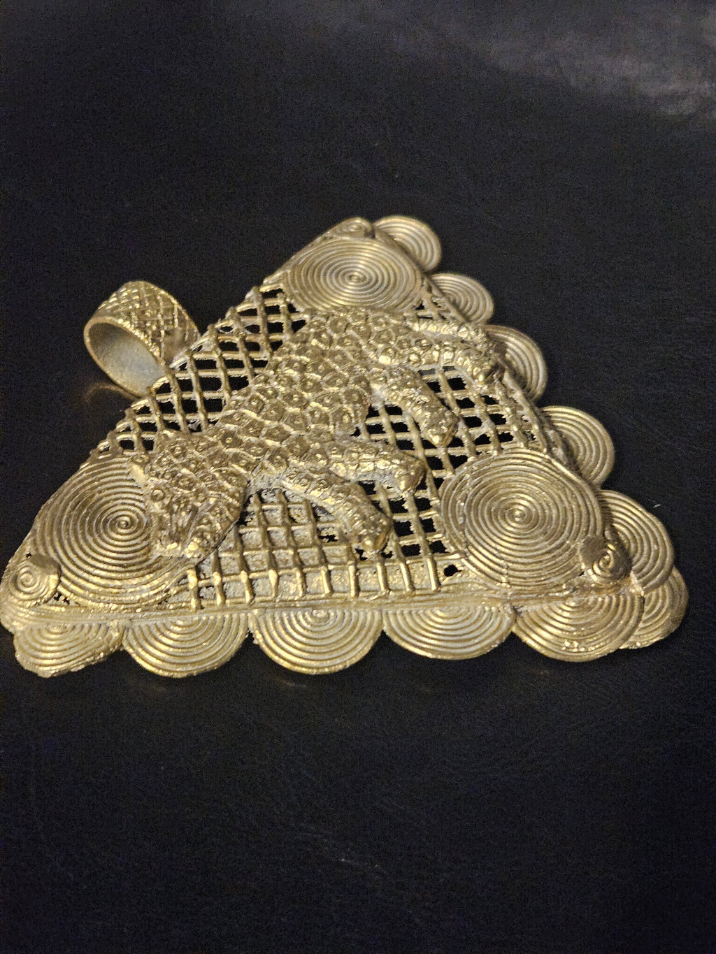 African Brass Leopard Pendant with Adinkrahene Symbol – Ghana