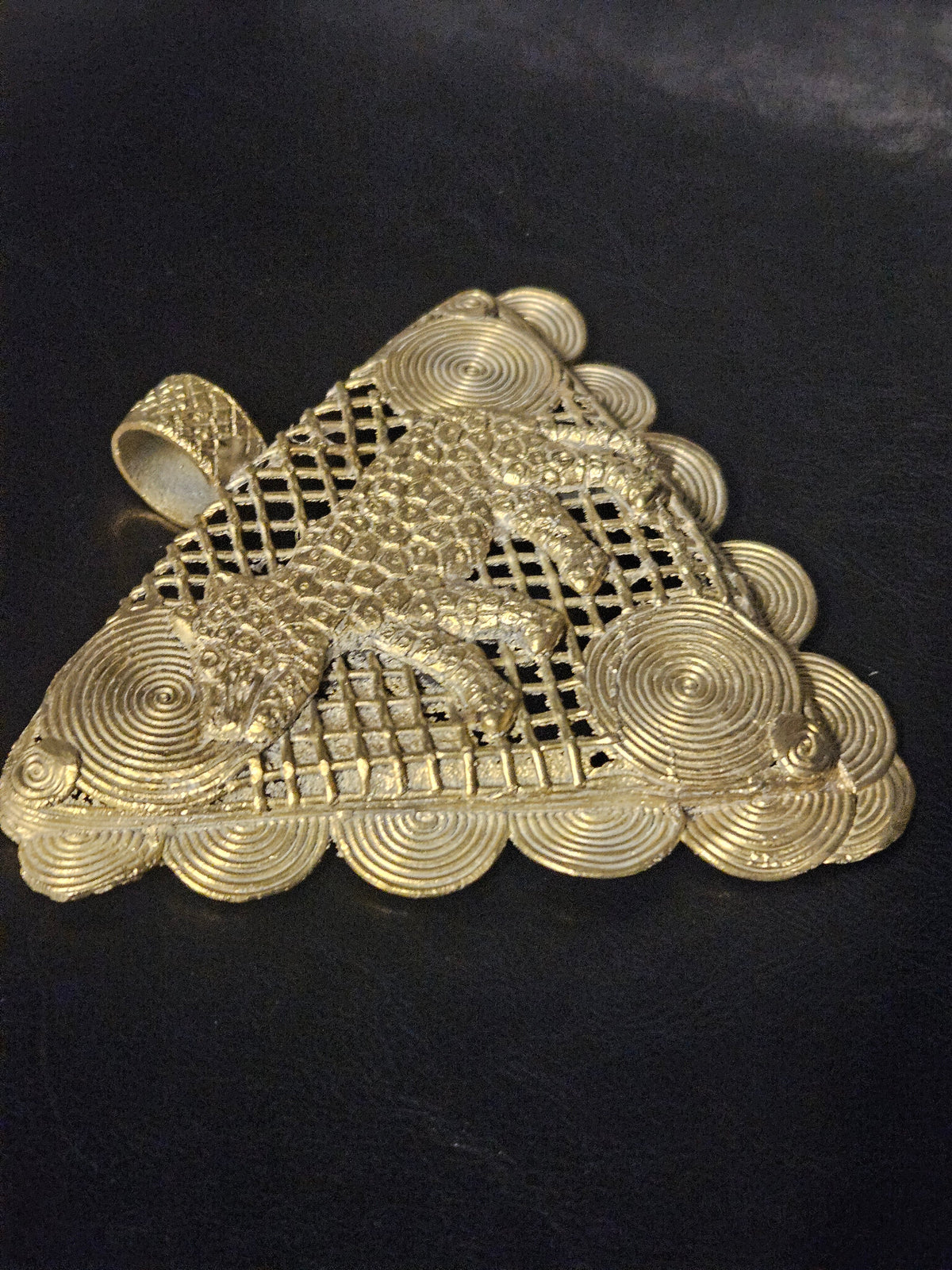 African Brass Leopard Pendant with Adinkrahene Symbol – Ghana