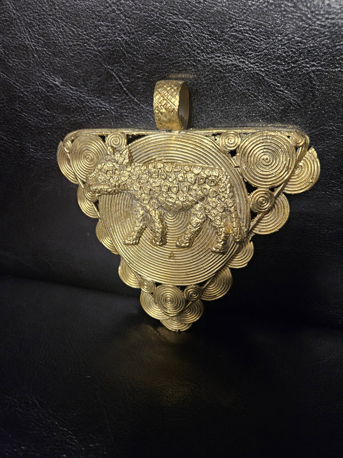 African Brass Leopard Pendant with Adinkrahene Symbol – Ghana