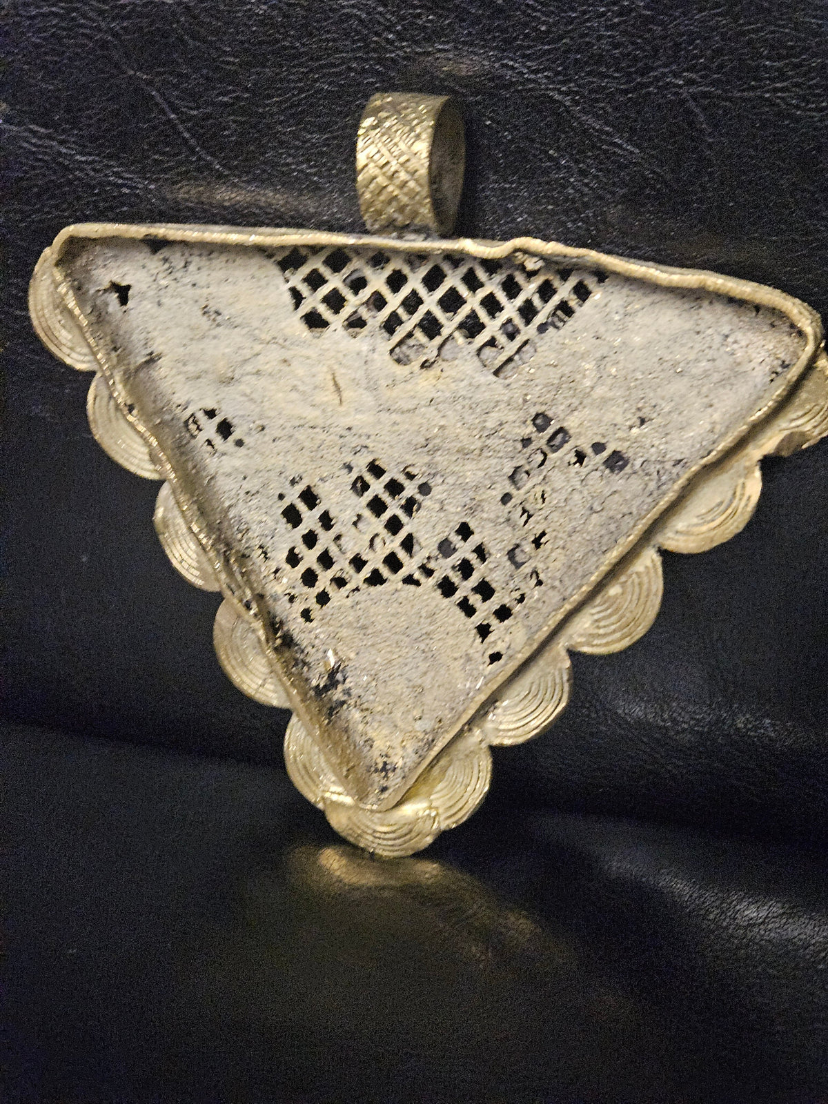 African Brass Leopard Pendant with Adinkrahene Symbol – Ghana