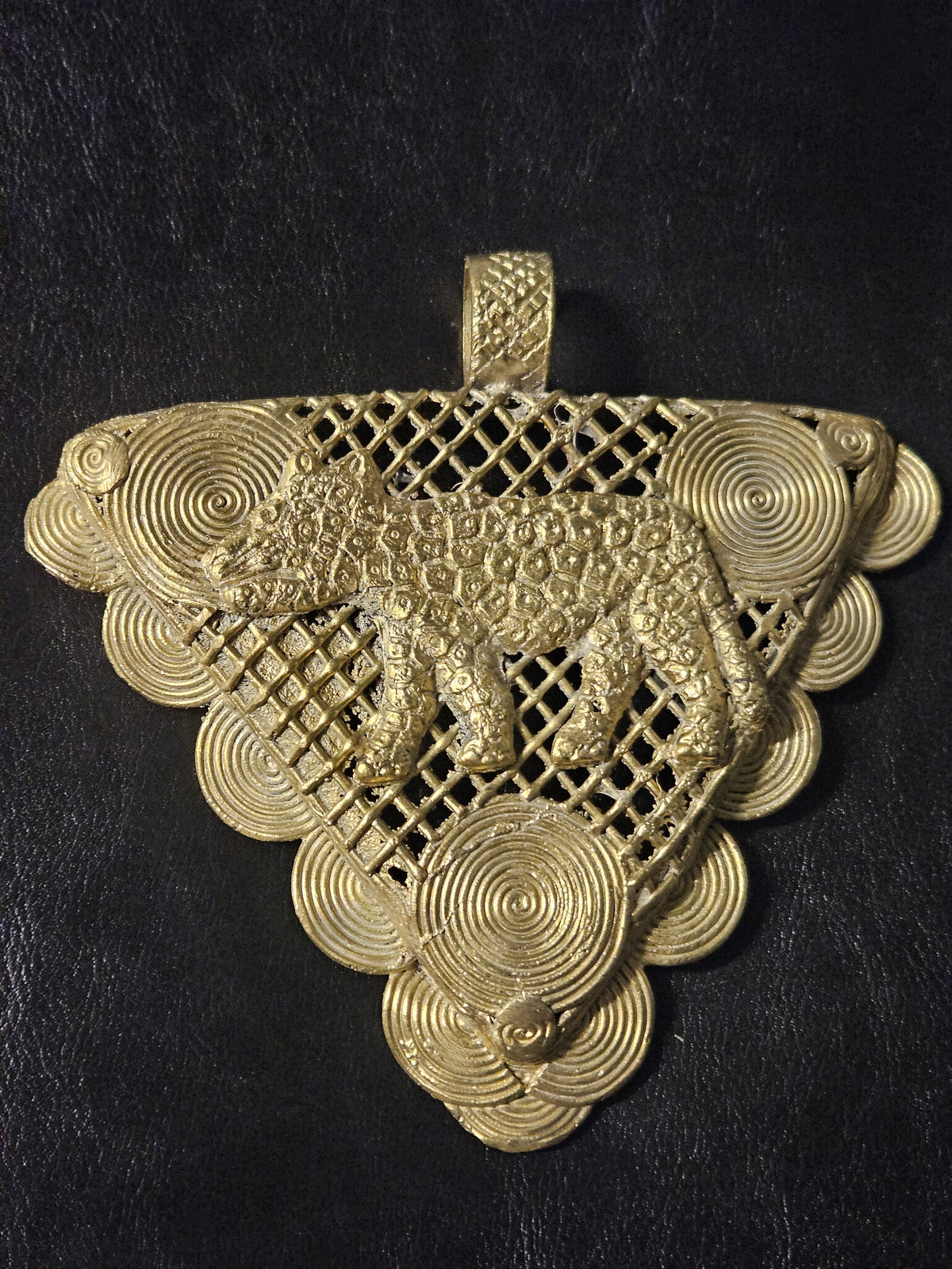 African Brass Leopard Pendant with Adinkrahene Symbol – Ghana