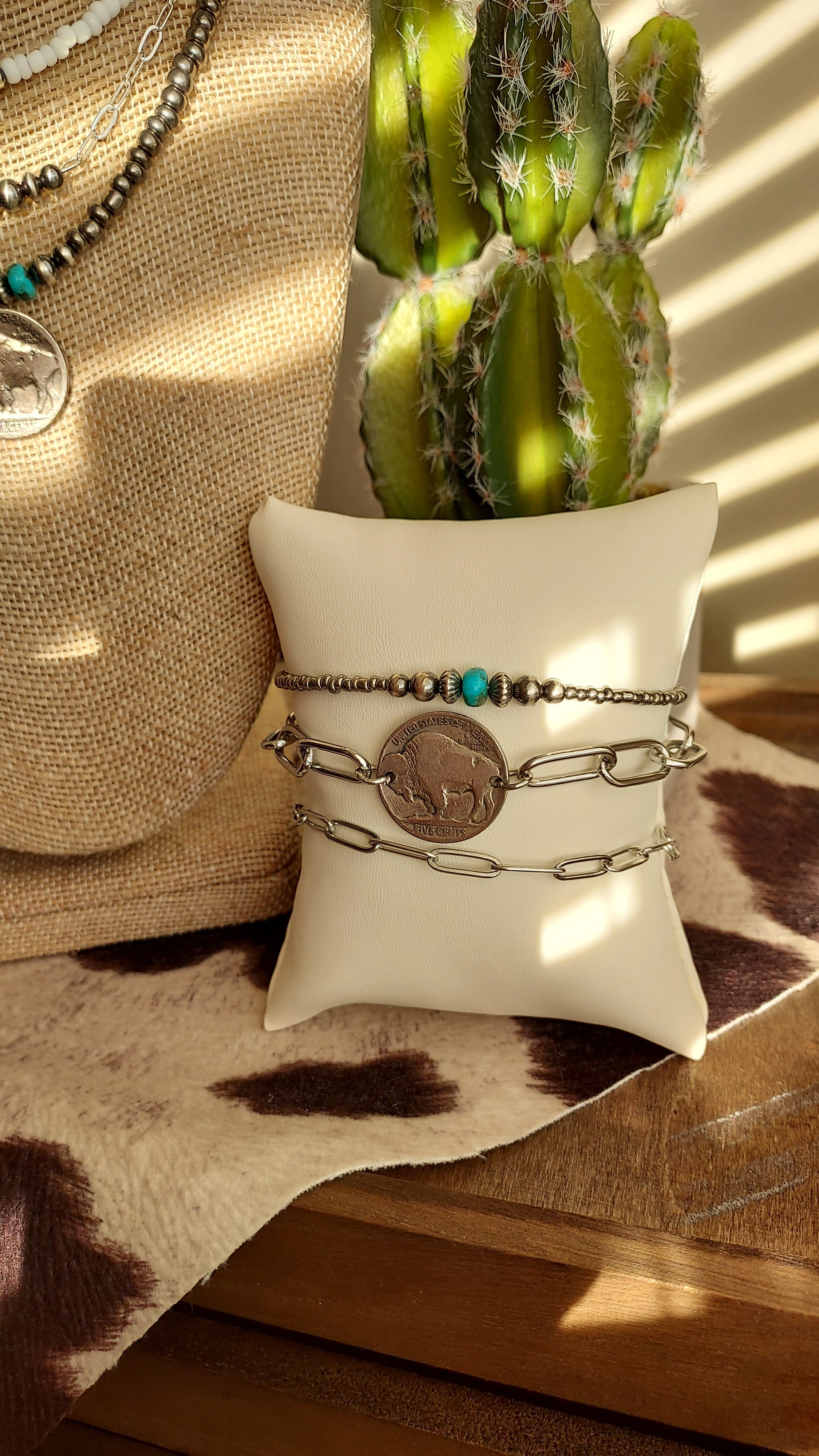 Simple stack chain bracelet