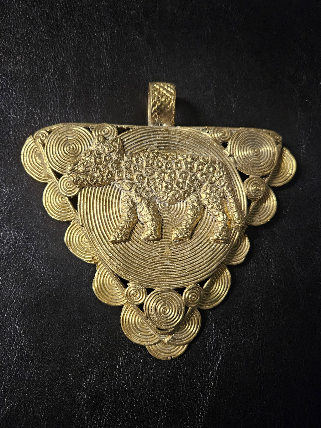 African Brass Leopard Pendant with Adinkrahene Symbol – Ghana