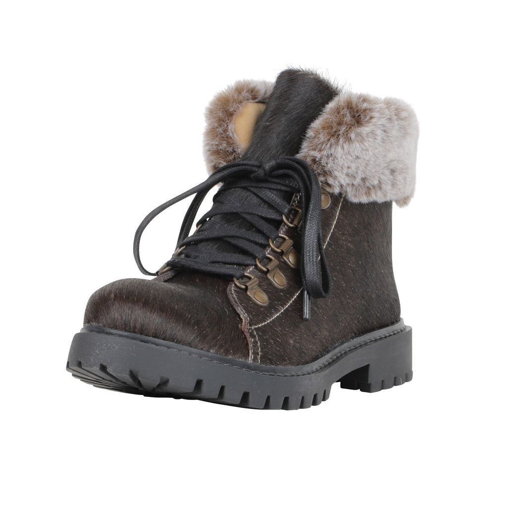 Turbulent Boots