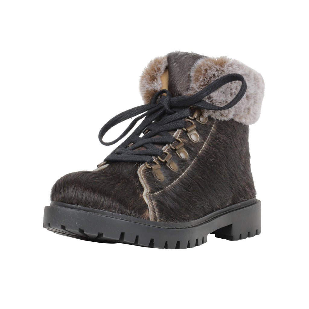 Turbulent Boots