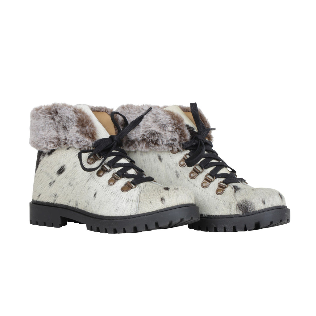 Turbulent Boots
