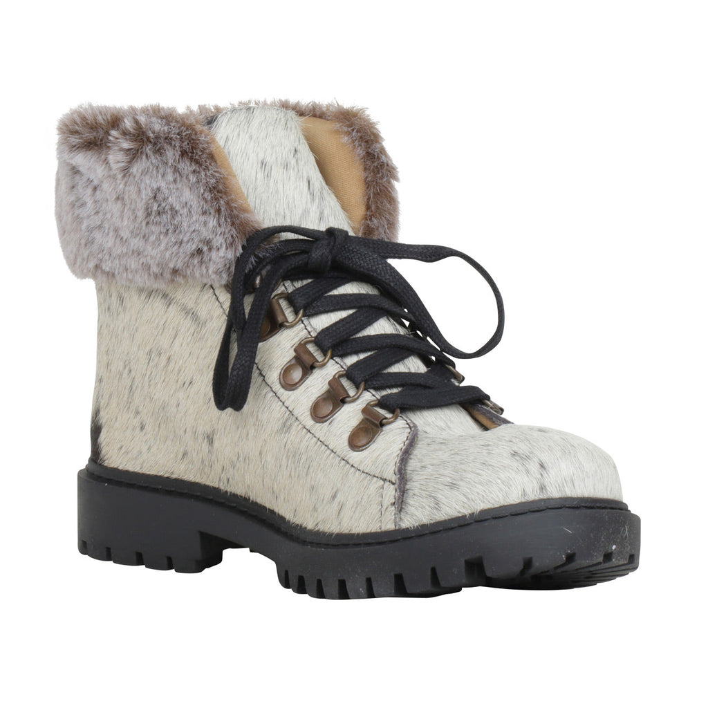 Turbulent Boots