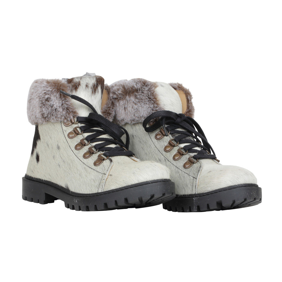 Turbulent Boots