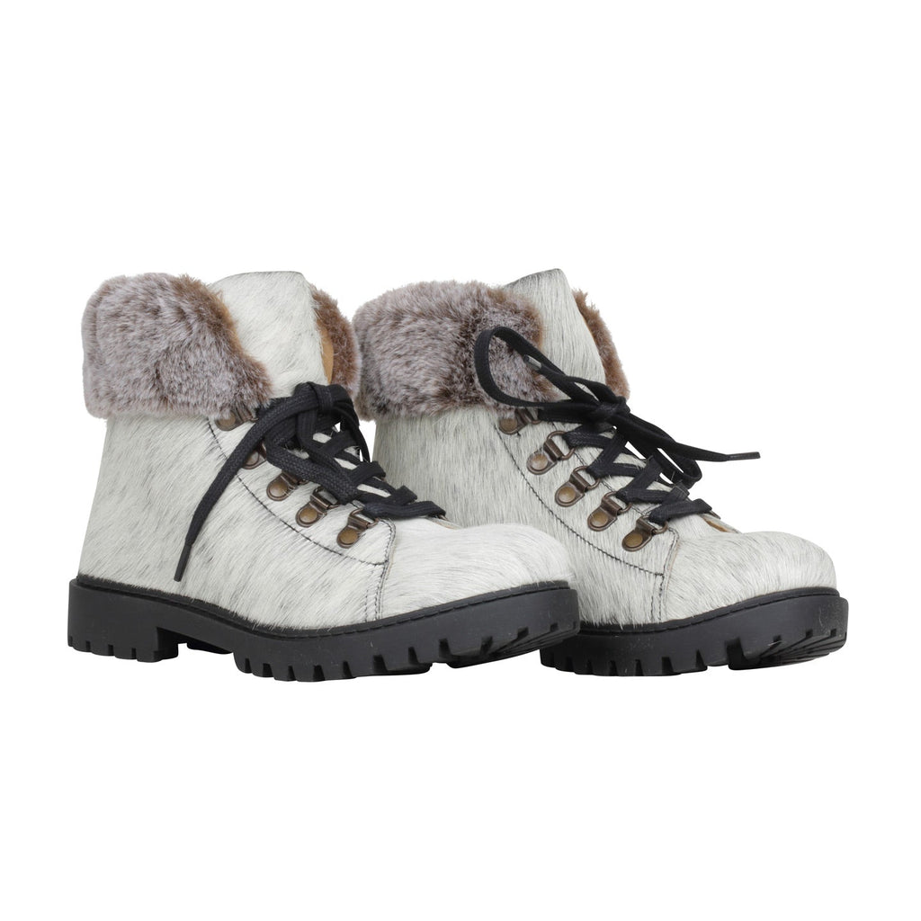Turbulent Boots