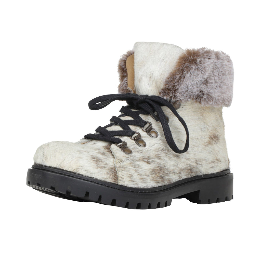 Turbulent Boots