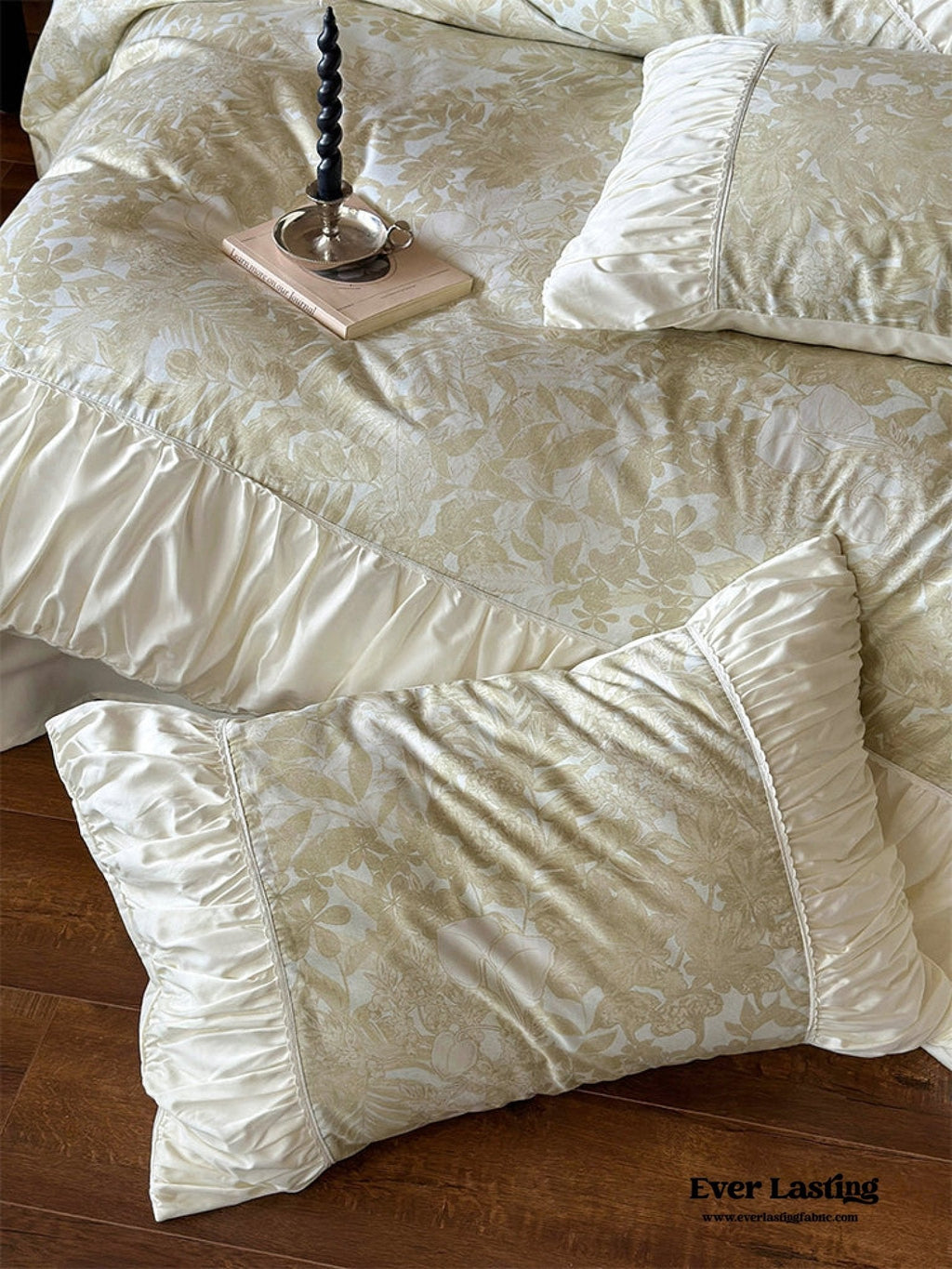 Royal Floral Ruffle Bedding Set / Green