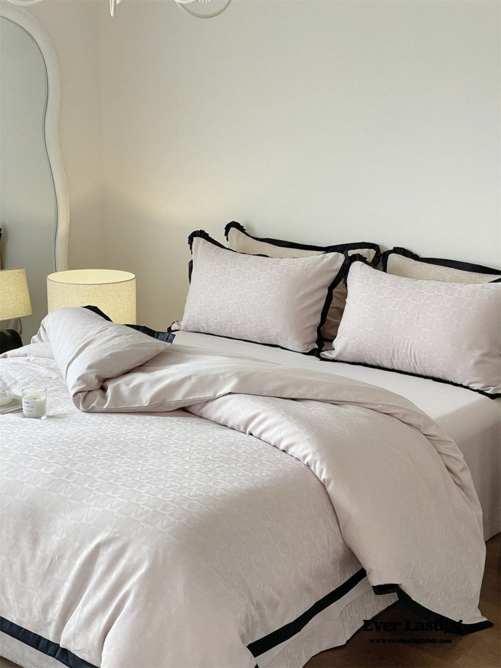 Silky Luxury Heart Textured Bedding Set / Cream