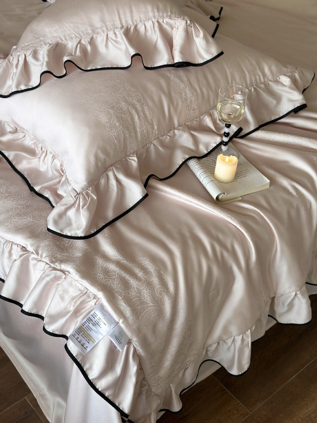 Silky Ruffle Blanket Comforter Set / Rust Pink