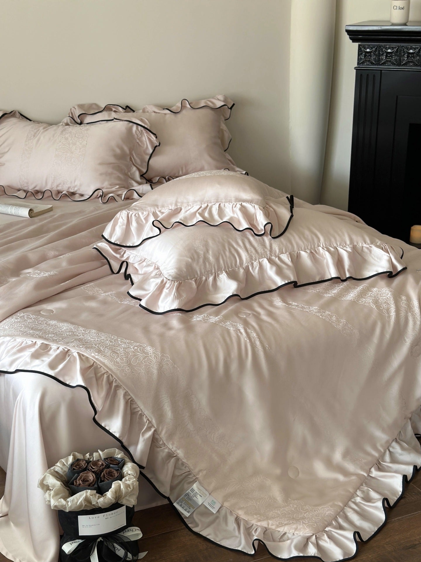 Silky Ruffle Blanket Comforter Set / Rust Pink