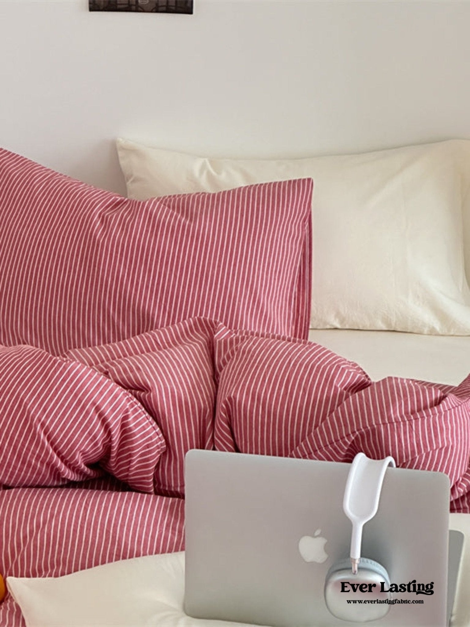 Thin Striped Duvet Cover / Red