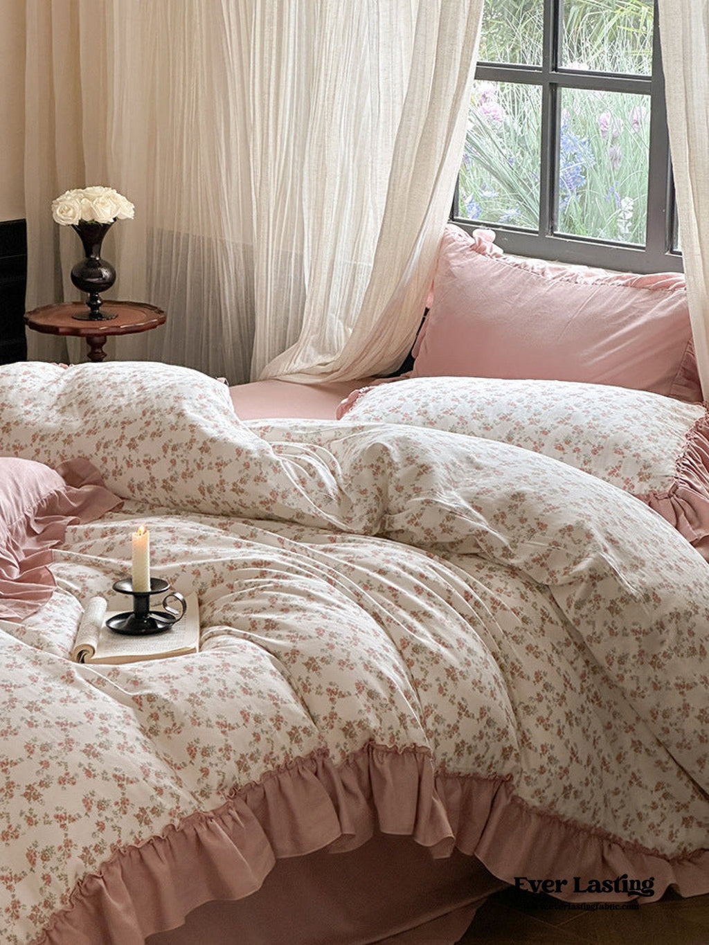 Vivienne Floral Double Gauze Bedding Set / Cobalt Blue