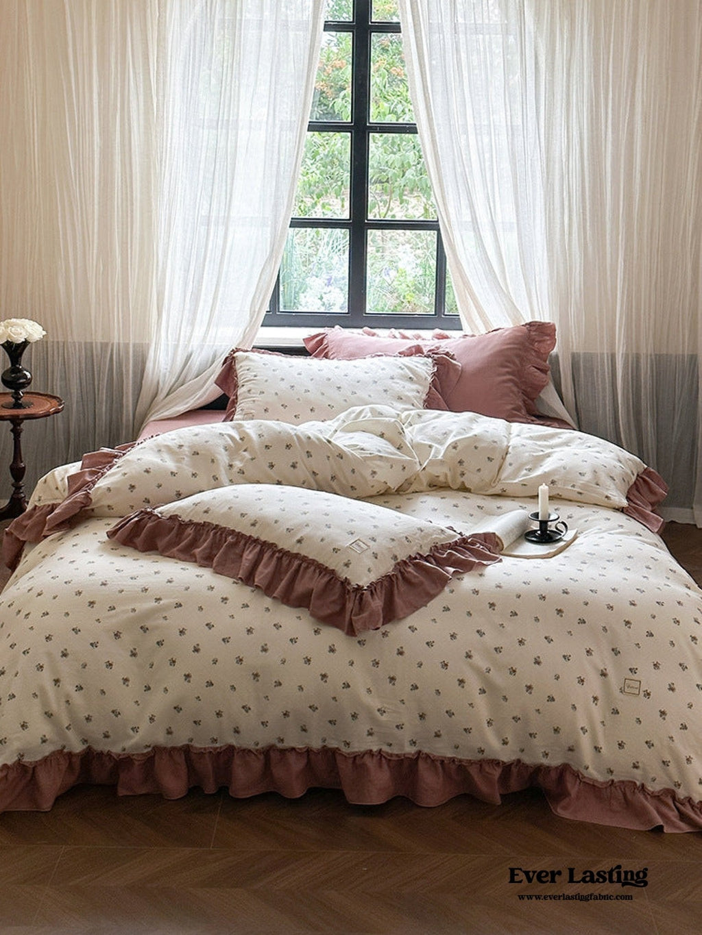 Vivienne Floral Double Gauze Bedding Set / Cobalt Blue