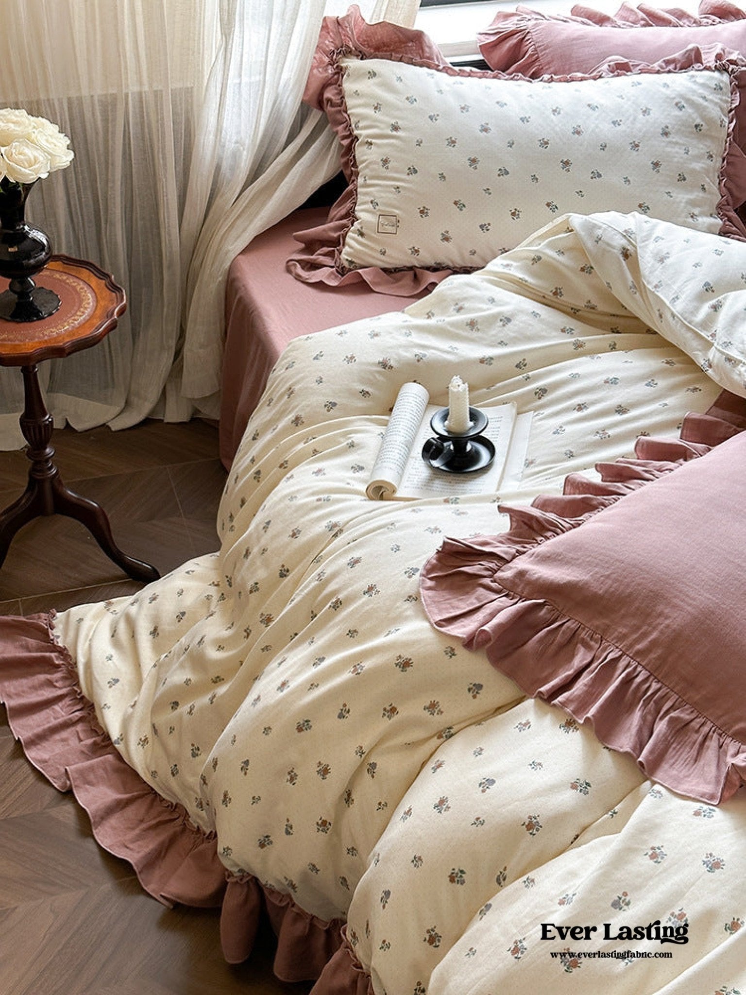 Vivienne Floral Double Gauze Bedding Set / Cobalt Blue