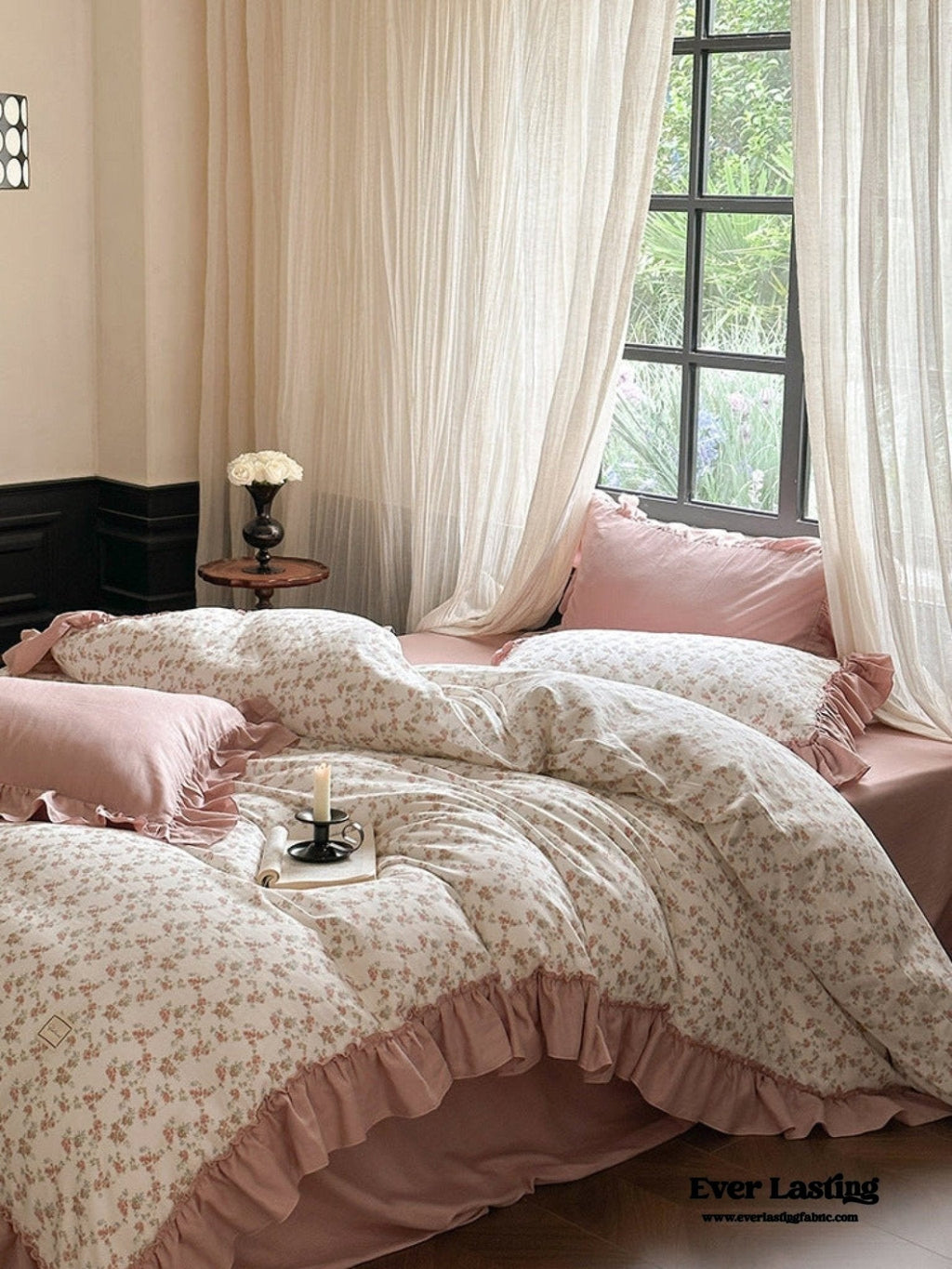Vivienne Floral Double Gauze Bedding Set / Light Pink