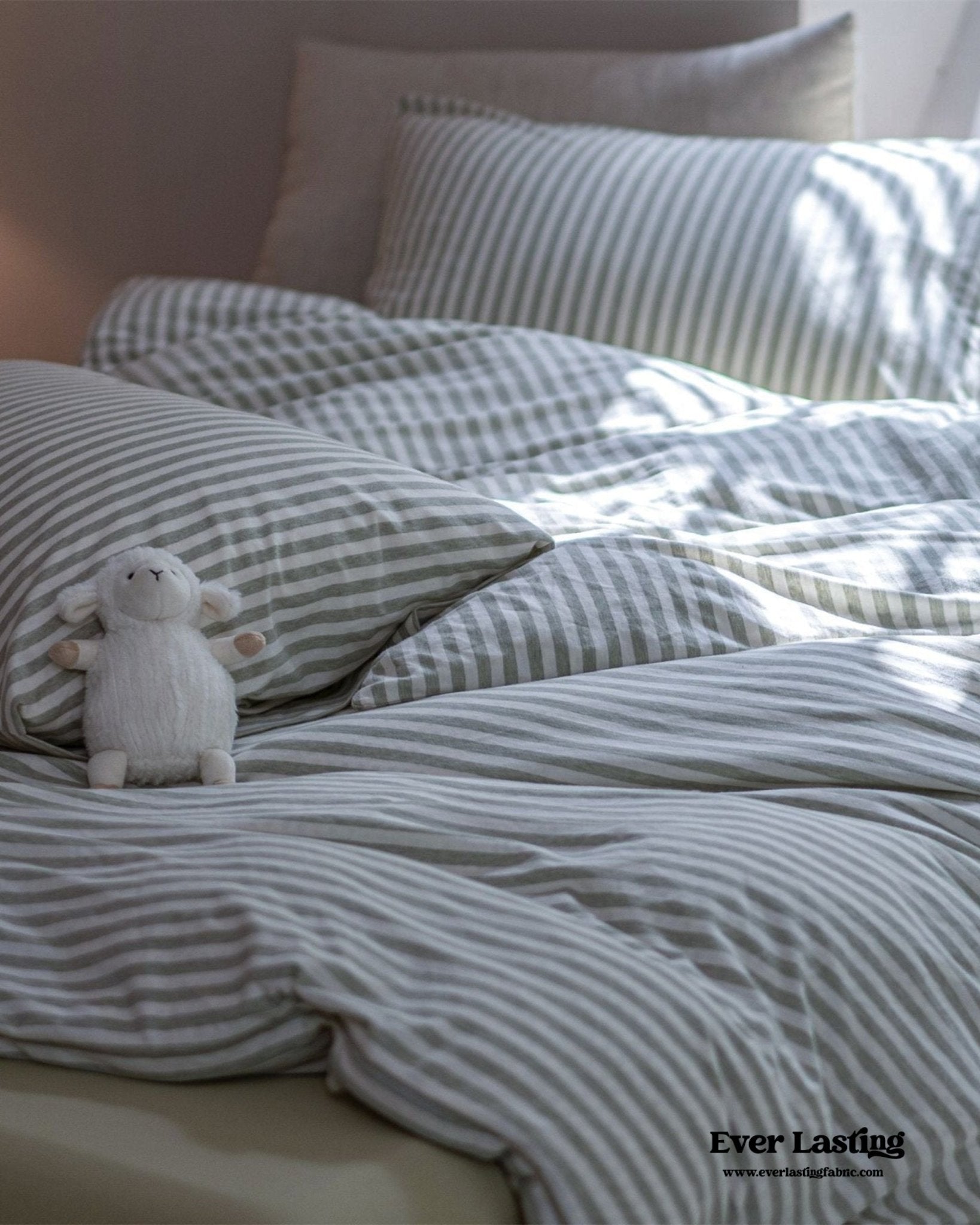 Wren Fresh Striped Jersey Knit Bedding Set / Beige